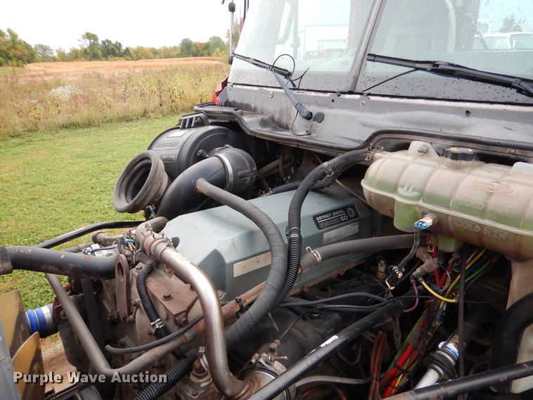 image for item AF9956 2006 Freightliner Columbia  semi truck