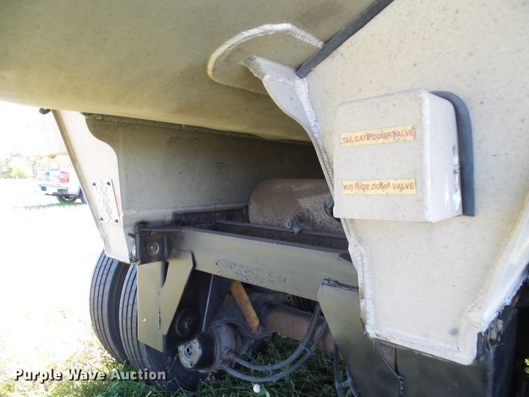 image for item DC2961 2008 Everlite end dump trailer