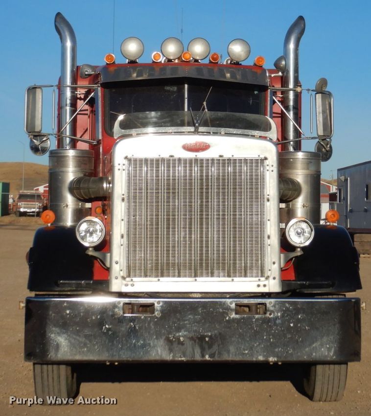 image for item DC8846 1984 Peterbilt 359  semi truck