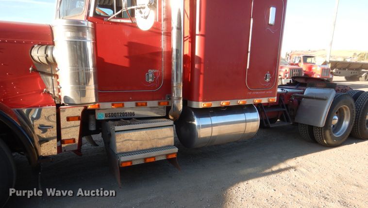 image for item DC8846 1984 Peterbilt 359  semi truck