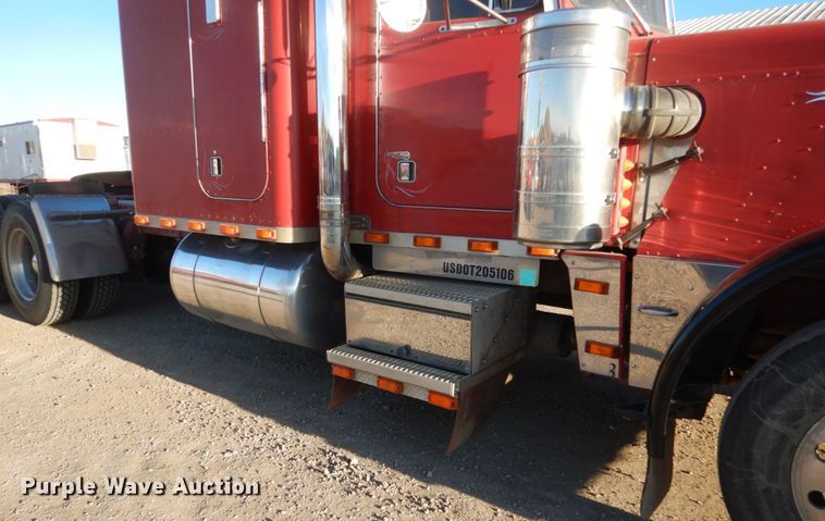 image for item DC8846 1984 Peterbilt 359  semi truck