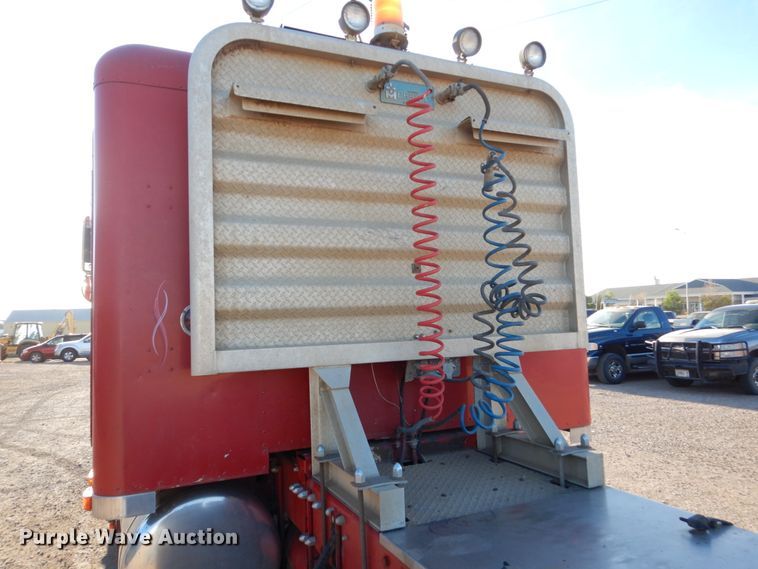 image for item DC8846 1984 Peterbilt 359  semi truck