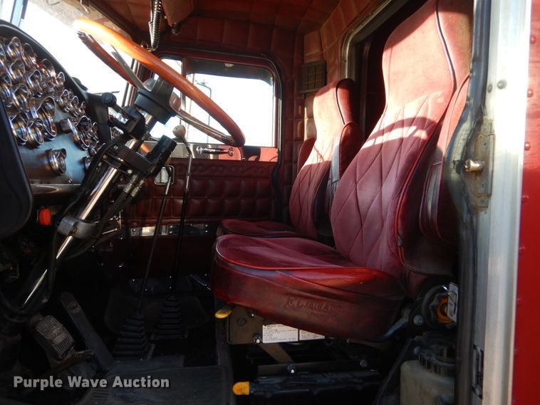 image for item DC8846 1984 Peterbilt 359  semi truck