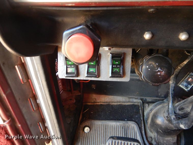 image for item DC8846 1984 Peterbilt 359  semi truck