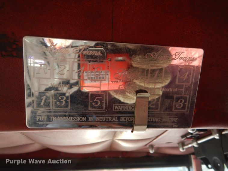 image for item DC8846 1984 Peterbilt 359  semi truck