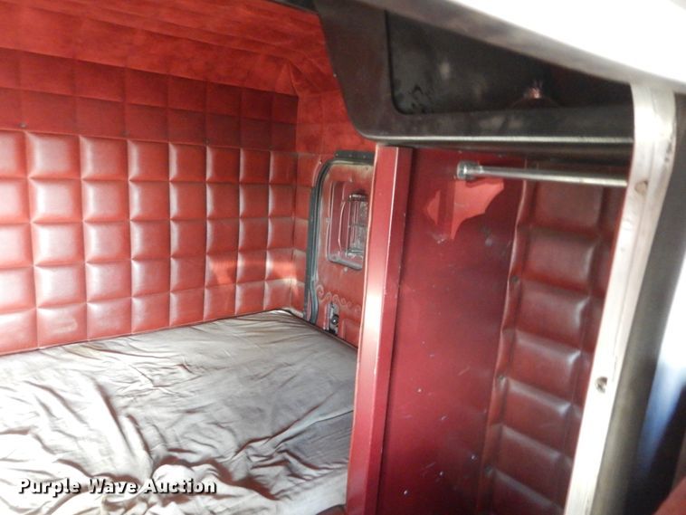 image for item DC8846 1984 Peterbilt 359  semi truck