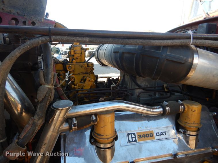 image for item DC8846 1984 Peterbilt 359  semi truck