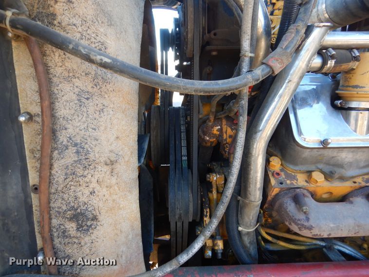 image for item DC8846 1984 Peterbilt 359  semi truck