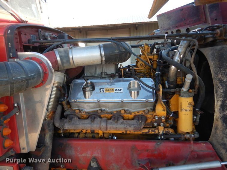 image for item DC8846 1984 Peterbilt 359  semi truck