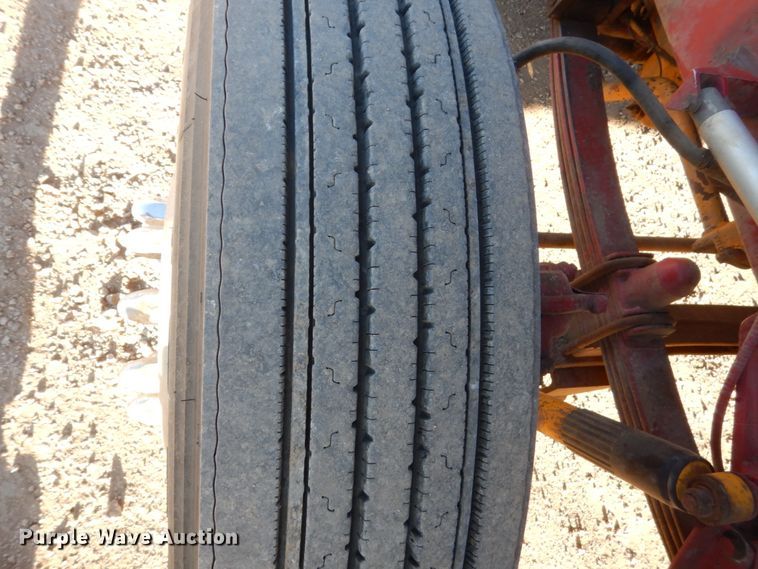 image for item DC8846 1984 Peterbilt 359  semi truck