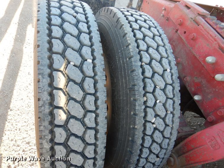 image for item DC8846 1984 Peterbilt 359  semi truck