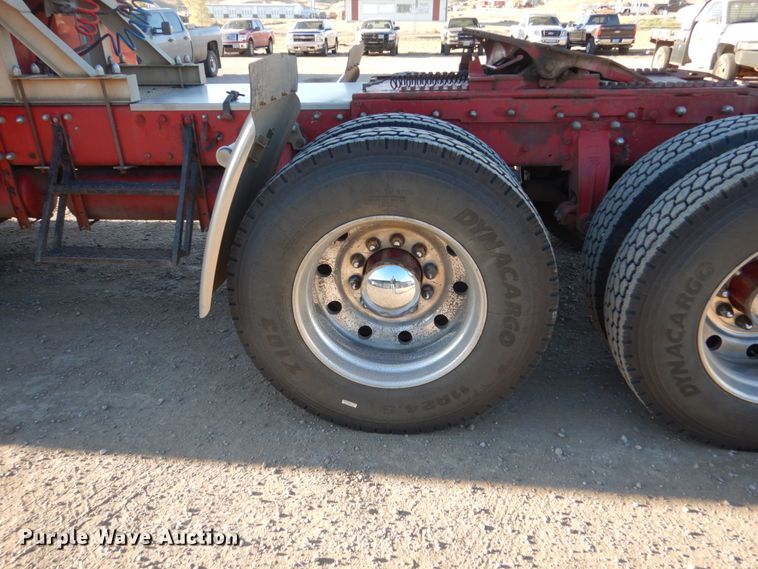 image for item DC8846 1984 Peterbilt 359  semi truck