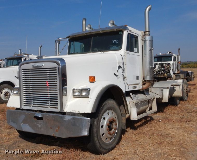 image for item DC8883 1998 Freightliner FLD  semi truck