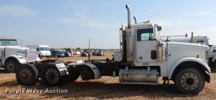 image for item DC8883 1998 Freightliner FLD  semi truck