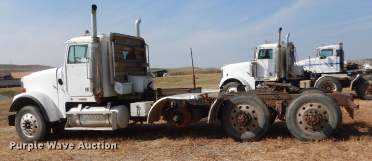 image for item DC8883 1998 Freightliner FLD  semi truck