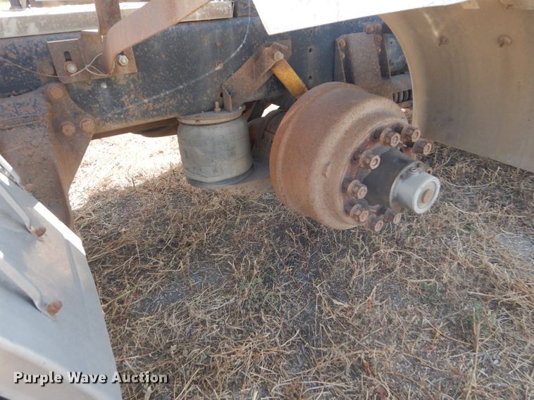 image for item DC8883 1998 Freightliner FLD  semi truck