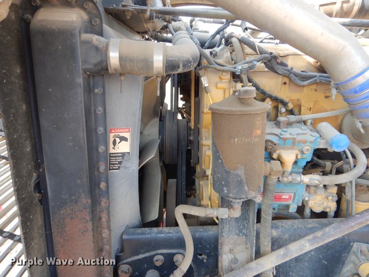 image for item DC8883 1998 Freightliner FLD  semi truck