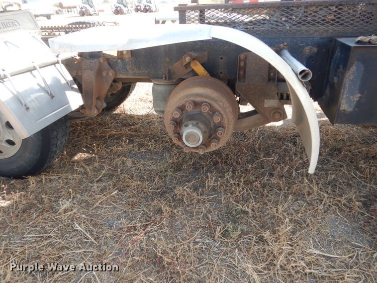 image for item DC8883 1998 Freightliner FLD  semi truck