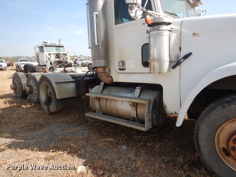 image for item DC8884 1998 Freightliner FLD  truck cab and chassis