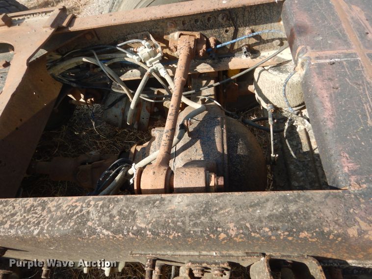 image for item DC8884 1998 Freightliner FLD  truck cab and chassis