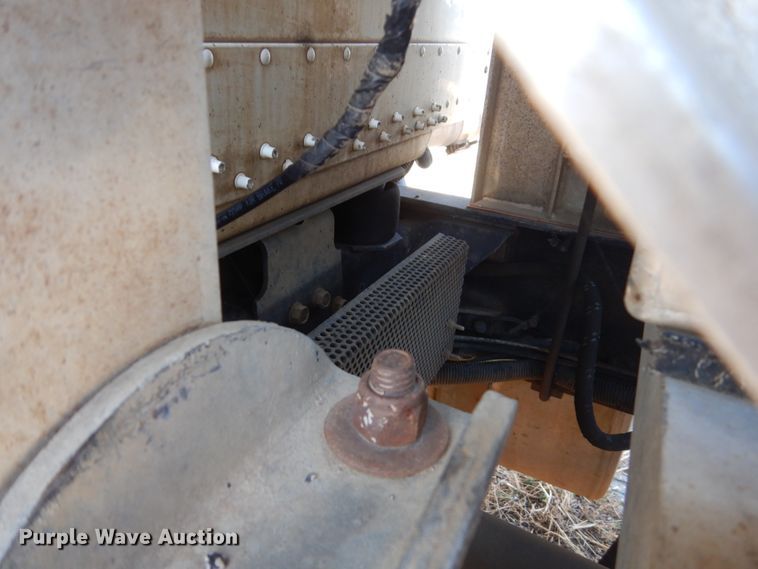 image for item DC8884 1998 Freightliner FLD  truck cab and chassis