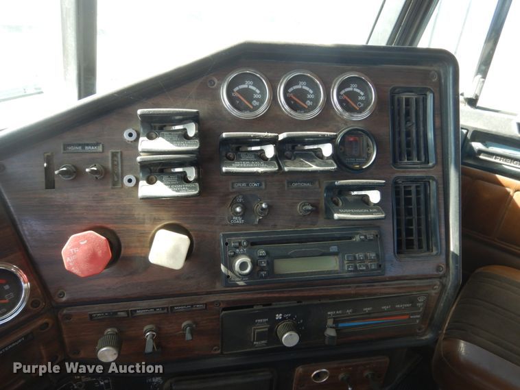 image for item DC8884 1998 Freightliner FLD  truck cab and chassis