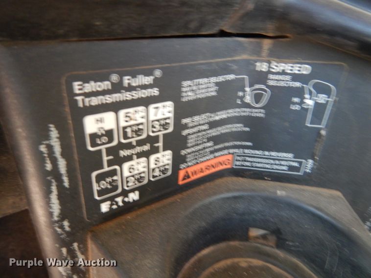 image for item DC8884 1998 Freightliner FLD  truck cab and chassis