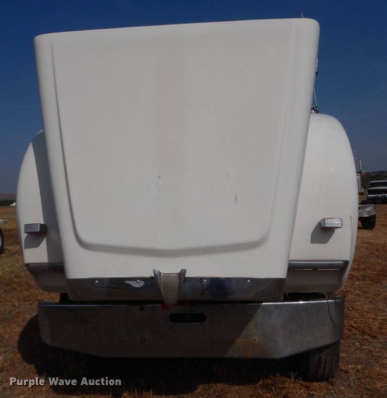 image for item DC8884 1998 Freightliner FLD  truck cab and chassis