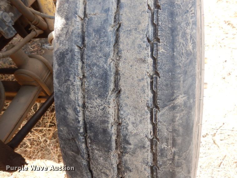 image for item DC8884 1998 Freightliner FLD  truck cab and chassis