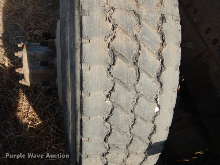 image for item DC8884 1998 Freightliner FLD  truck cab and chassis