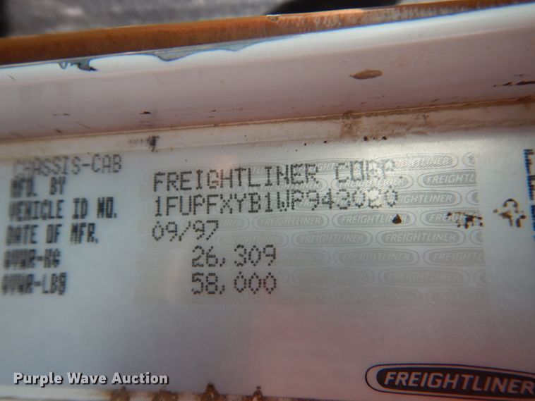 image for item DC8884 1998 Freightliner FLD  truck cab and chassis