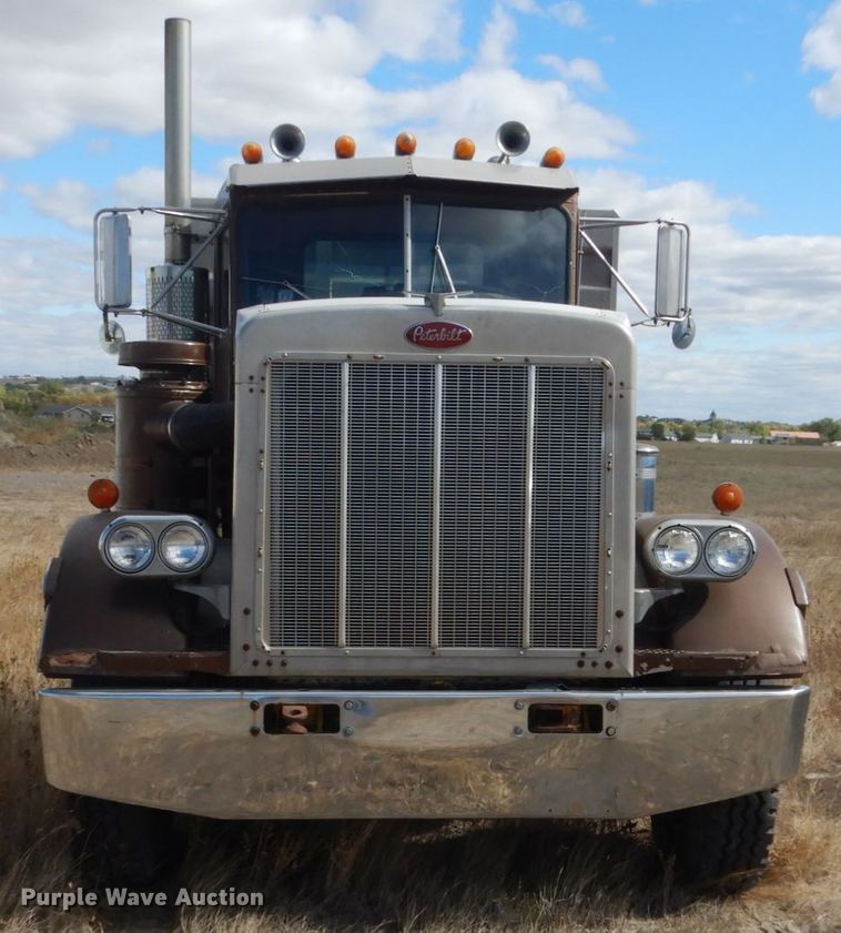 image for item DC8912 1982 Peterbilt 359  semi truck