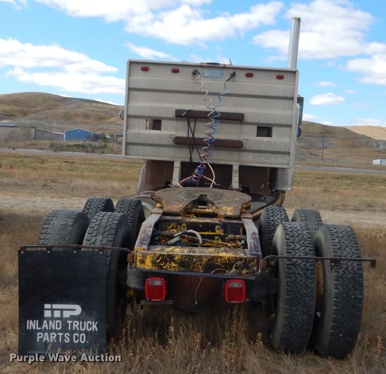 image for item DC8912 1982 Peterbilt 359  semi truck