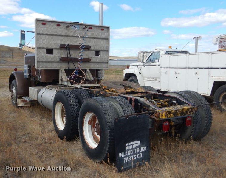 image for item DC8912 1982 Peterbilt 359  semi truck