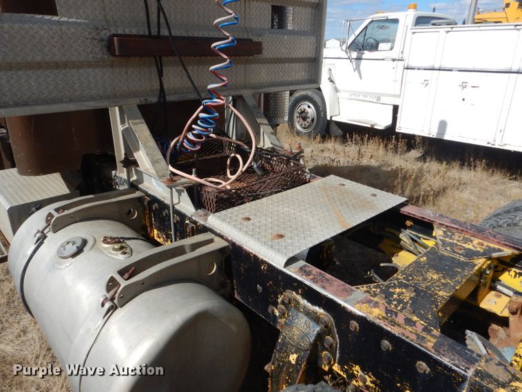 image for item DC8912 1982 Peterbilt 359  semi truck