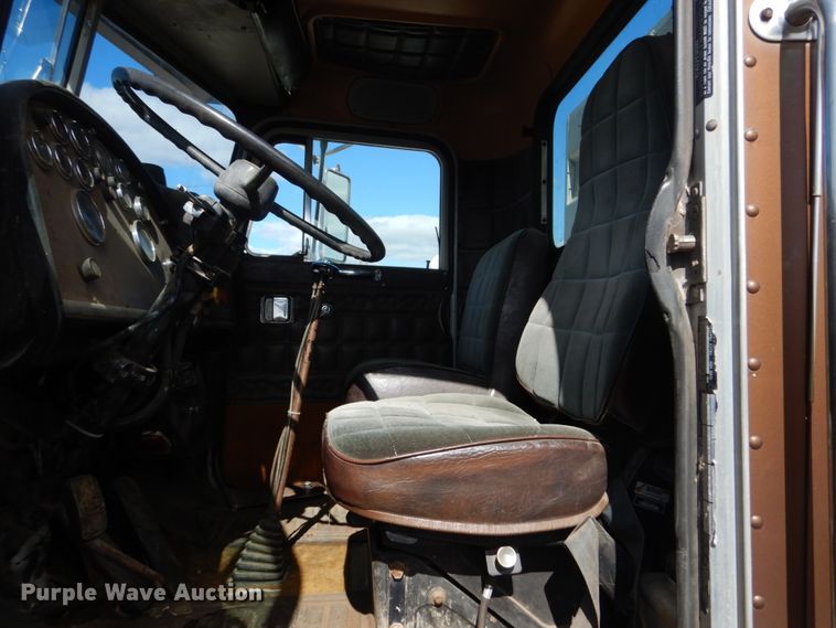 image for item DC8912 1982 Peterbilt 359  semi truck