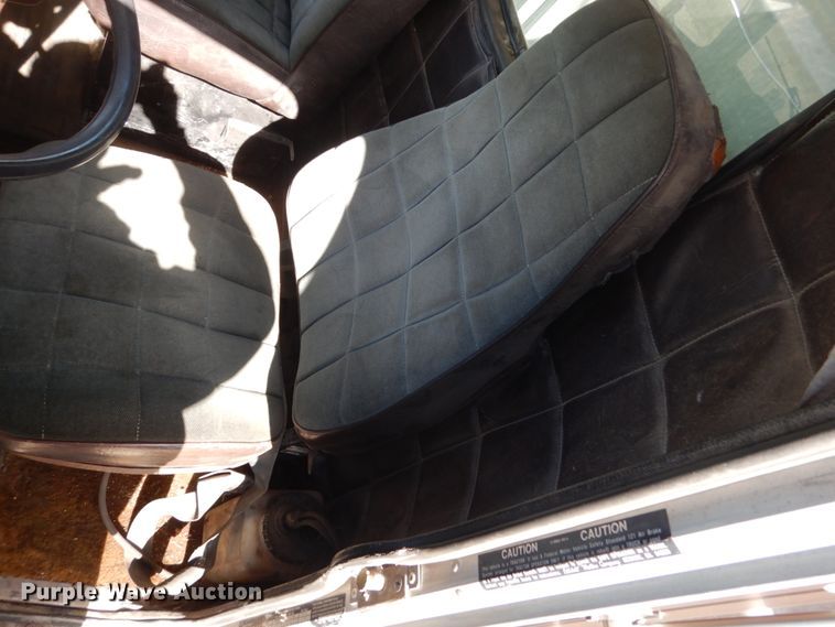 image for item DC8912 1982 Peterbilt 359  semi truck