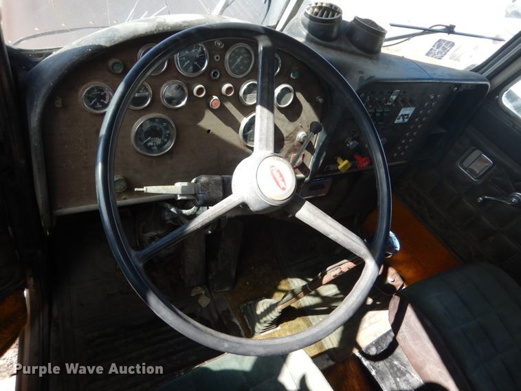 image for item DC8912 1982 Peterbilt 359  semi truck