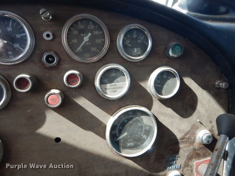 image for item DC8912 1982 Peterbilt 359  semi truck