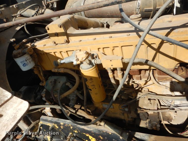 image for item DC8912 1982 Peterbilt 359  semi truck