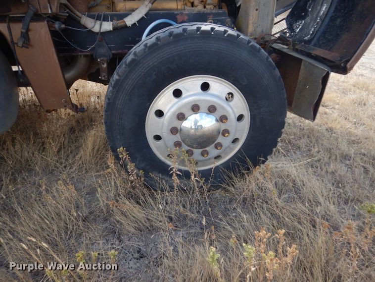 image for item DC8912 1982 Peterbilt 359  semi truck