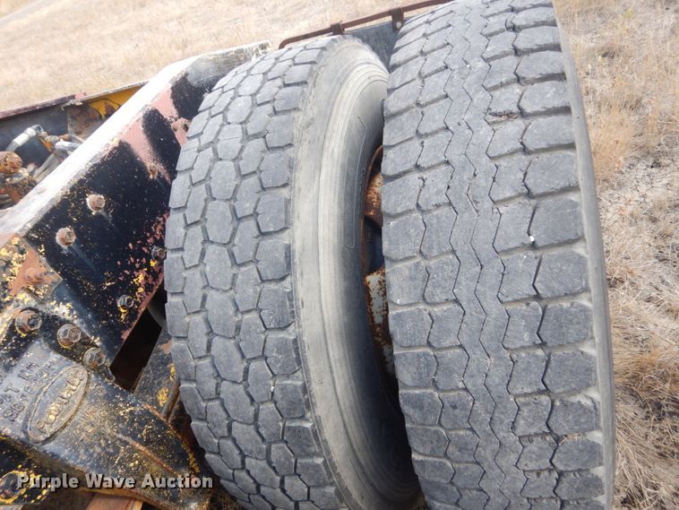 image for item DC8912 1982 Peterbilt 359  semi truck