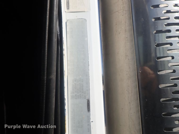 image for item DE0736 2003 Freightliner FLD12064SD  semi truck