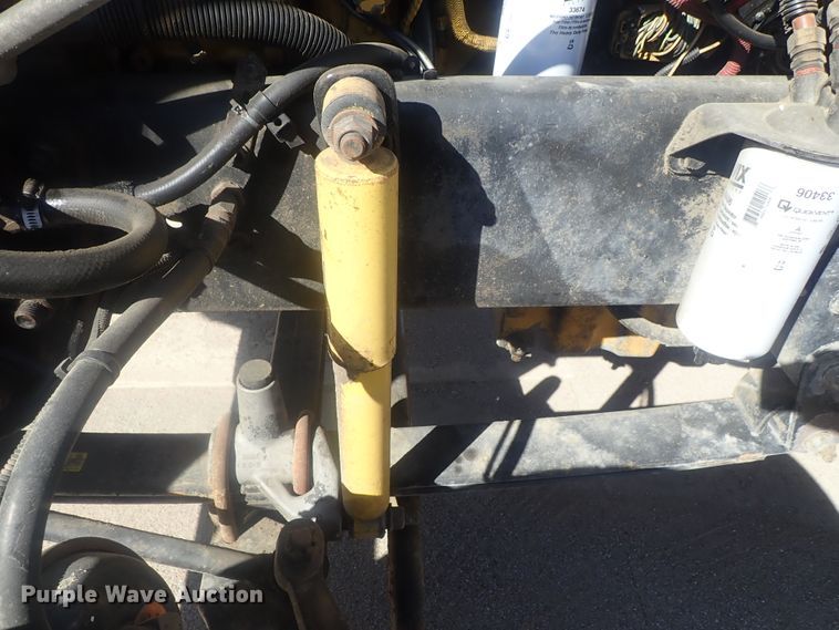 image for item DE0833 2005 Freightliner FLD Classic SD  semi truck