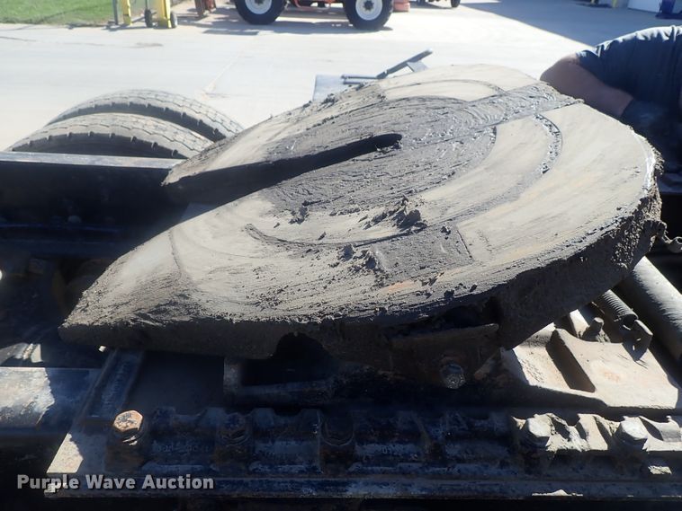 image for item DE0833 2005 Freightliner FLD Classic SD  semi truck