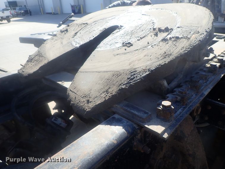 image for item DE0833 2005 Freightliner FLD Classic SD  semi truck