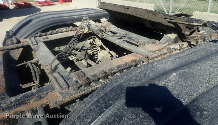 image for item DE0833 2005 Freightliner FLD Classic SD  semi truck