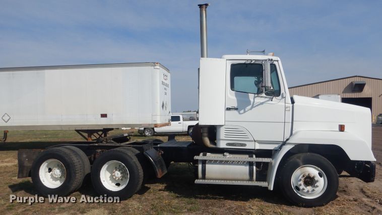 image for item DG4607 1989 Freightliner FLC112  semi truck