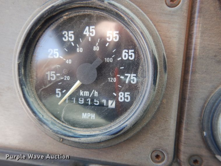 image for item DG4607 1989 Freightliner FLC112  semi truck