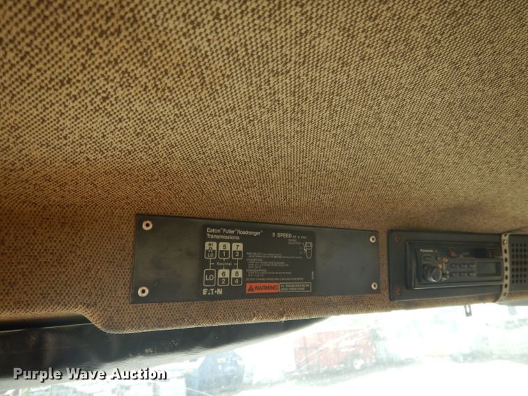 image for item DG4607 1989 Freightliner FLC112  semi truck